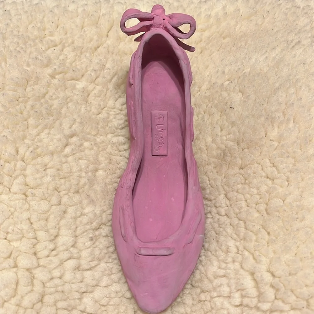 Flings ceramic decor